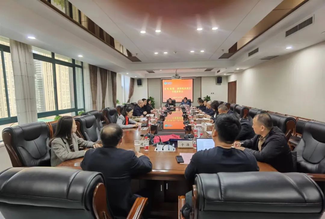 昌糧集團黨委書記、董事長張?zhí)K明一行到集團座談